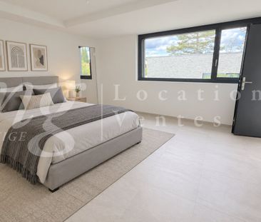 SUPERB NEW CONTEMPORARY HOUSE OF 280 m2 - WITH LAKE VIEW, LARGE TER... - Photo 2