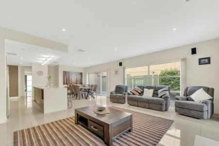 Executive 3-Bedroom Home with Double Garage in Mawson Lakes - Photo 3