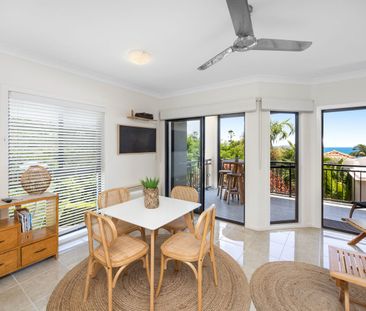 Resort style living with sea views. - Photo 4