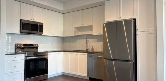 Stunning, brand new 2 BR & Den Suite @ Fleetwood Village 2 / Surrey - Photo 2