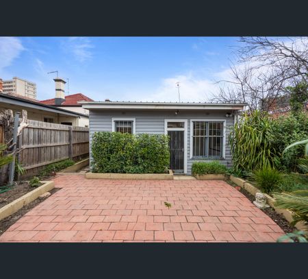 13 Gladstone Street, Windsor, Vic 3181 - Photo 5