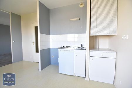 Location Appartement 1 pièce 32m² LE MANS 72000 - Photo 2