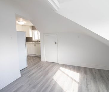 61 Queenston St, St. Catharines - 2 Bedroom Upper Unit - Photo 1