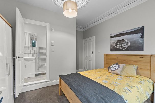 1 bedroom in a house share to rent - Photo 1