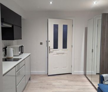 Studio to rent - Photo 5