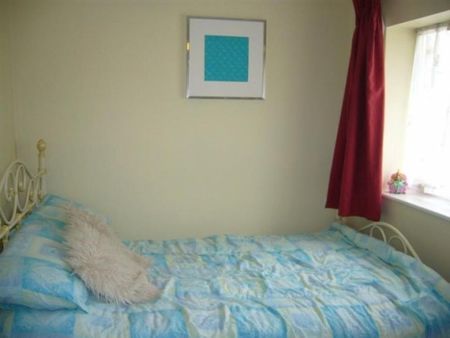 Student Accommodation -Two bed House Middlemore Drive - Photo 5