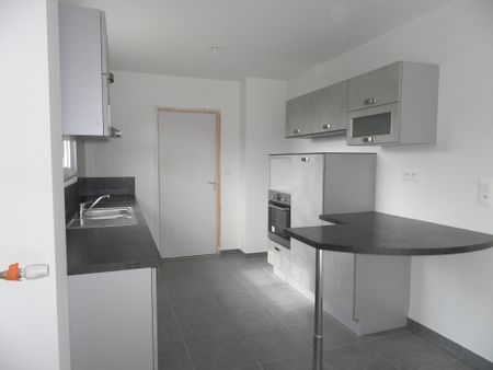 Location Maison 6 pièces 115m² MELESSE 35520 - Photo 5