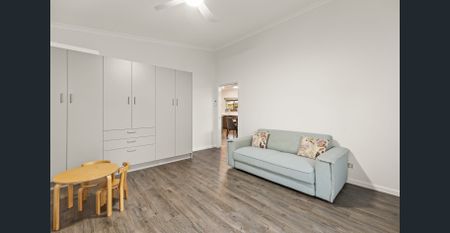 Beautiful Home in the Heart of Broome North - Photo 5