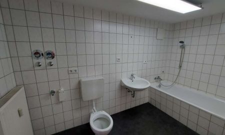 Hell und gemütlich – 75 m² m. Balkon – 3-Raum-WE ab 01.04.2026 - Photo 2