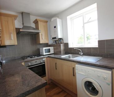 2 bedroom flat to rent - Photo 4