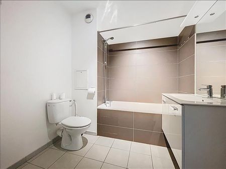 2 pièces - Meublé - 44,45 m² - 2ème étage - Colocation non autorisée - Photo 2