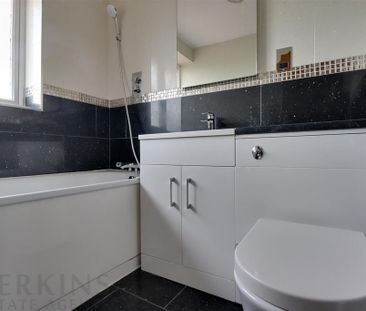 1 bedroom in a house share to rent - Photo 5