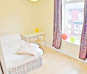Room in a Shared Flat, Smithdown Road, L15 - Photo 5