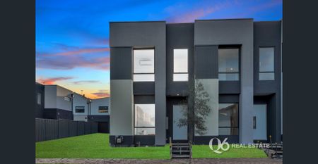 Brand New, Stylish Townhouse in Prime Westwood Estate Location! - Photo 5