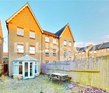 1 bedroom in a house share to rent - Photo 3