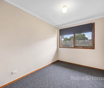 Charming 3-Bedroom Home in Sunbury - Photo 4