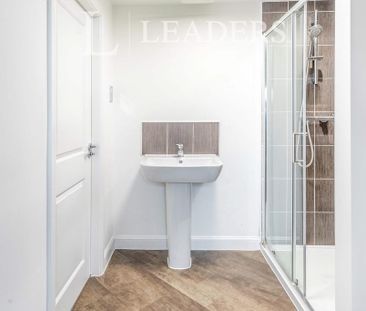 4 bedroom terraced house to rent - Photo 6