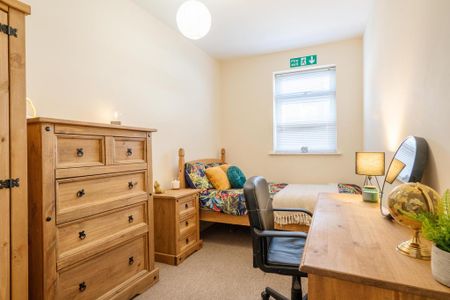 3 bedroom terraced house to rent - Photo 3