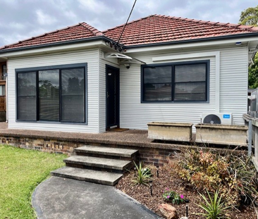 2-Bedroom Home in Prime Cardiff Location – Water Included! - Photo 4