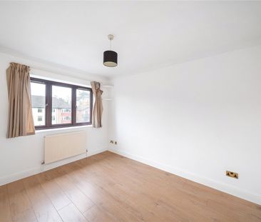 Albemarle Road, Beckenham, BR3 flat to rent - Photo 2