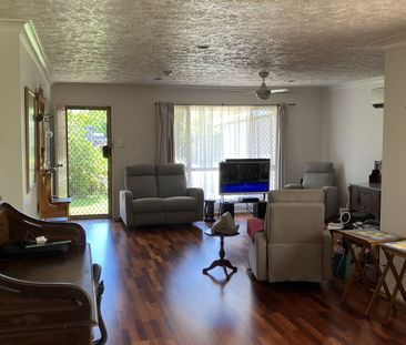 A charming family home - Photo 1