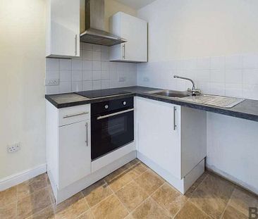 1 bedroom ground floor flat to rent - Photo 3