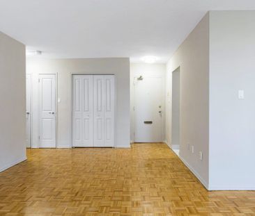 For Lease - 20 Paisley Boulevard Unit# 512, Mississauga, Ontario - Photo 3