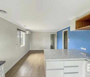 WELL KEPT HIDDEN GEM SPACIOUS TWO BEDROOM IN A GREAT LOCATION - Photo 5