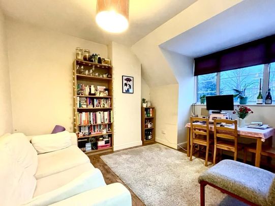 2 Bed Flat, Lydford Road, NW2 - Photo 1