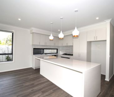 Stunning Brand-New Townhouse - Photo 6