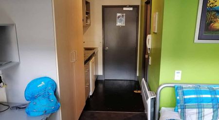 Furnished Apartment - Photo 5