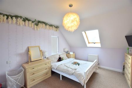 5 bedroom detached house to rent - Photo 4