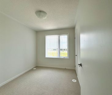 For Lease - 140 Honeycrisp Crescent Unit# 286, Vaughan, Ontario - Photo 4