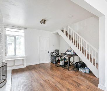 3 bedroom terraced house to rent - Photo 2