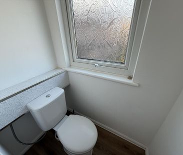 3 bedroom terraced house to rent - Photo 6