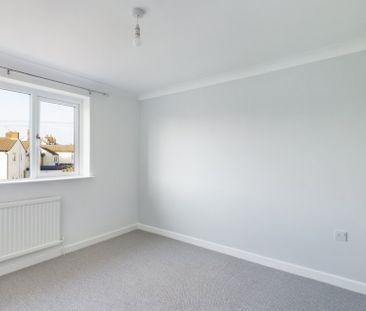 Walk Mill Lane, Kingswood, Wotton-Under-Edge , Glos, GL12 - Photo 5