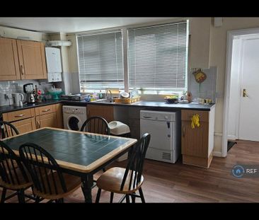 1 bedroom in a house share to rent - Photo 6