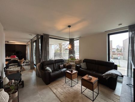 Prachtig appartement met 2 slaapkamers te huur in Lommel - Photo 2