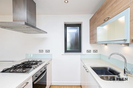 3 bedroom apartment to rent - Photo 4