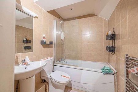 Upton Park, Slough, SL1 - Photo 5