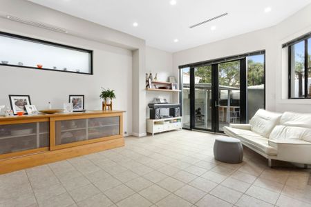 Cromer, 60 Lynwood Avenue - Photo 3