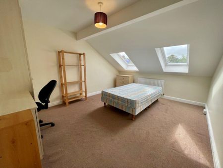 4 bedroom townhouse to rent - Photo 5