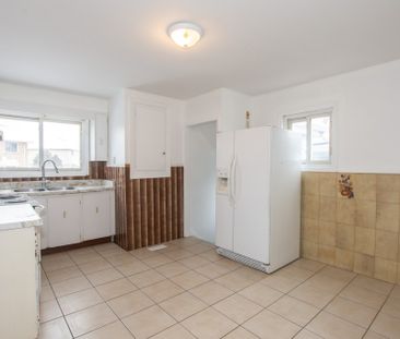 5 Bedroom Detached House on Limeridge in Hamilton!! - Photo 6