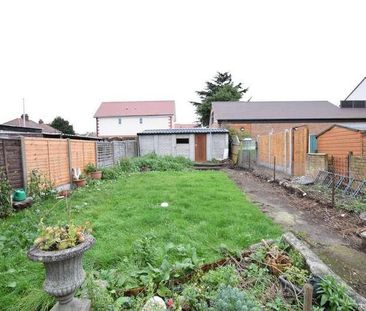 Boundary Road, Romford, Essex, RM1 - Photo 4