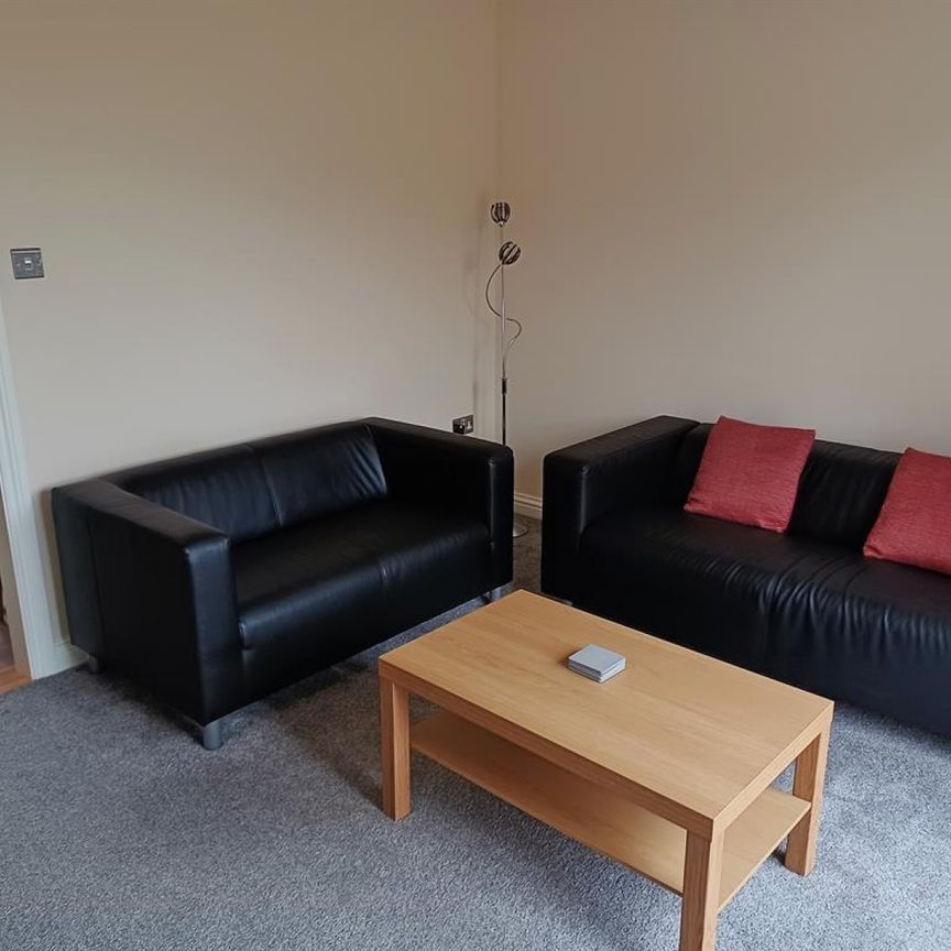 4 bedroom House To Let - Photo 1