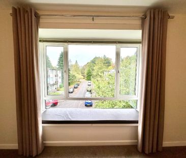 3 bedroom flat to rent - Photo 3