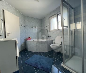 LIGHT-FLOODED, SUNNY WITH GARDEN - Foto 3