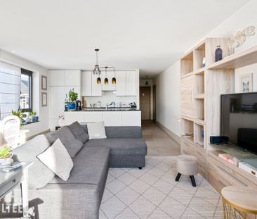 Recent appartement met 2 slaapkamers en autostaanplaats. - Photo 1