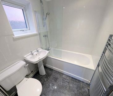 A 3 Bedroom Semi-Detached - Photo 6