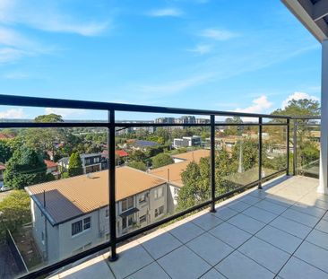 Modern two bedroom apartment with stunning city views - Photo 5